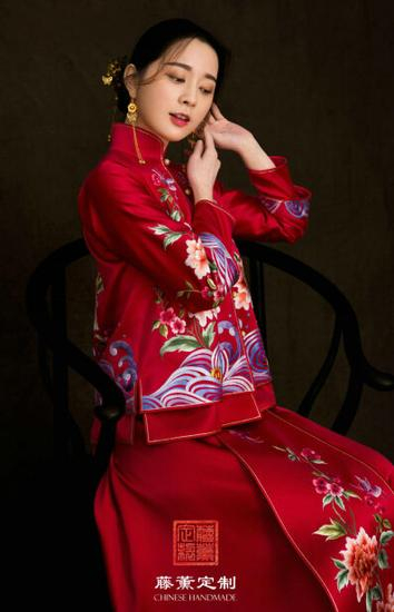 藤薰定制：绣中式嫁衣之精神