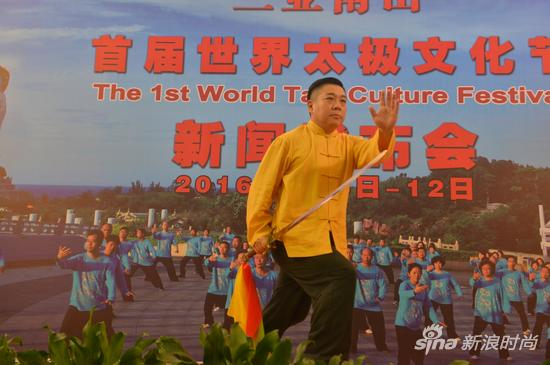 杨式太极拳传人傅清泉