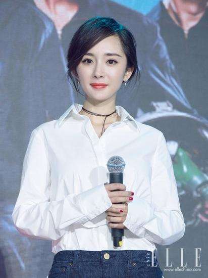 在《真正男子汉》第二季发布会上亮相的杨幂，拥有光透无瑕的肌肤