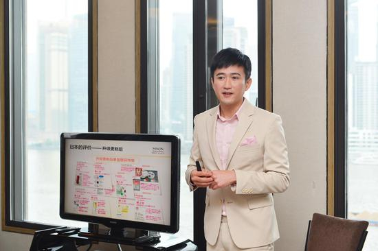 健康美肤专家家弘老师现场讲解春日敏感肌美肤秘籍