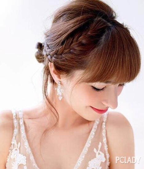 用齐刘海塑造温婉味道