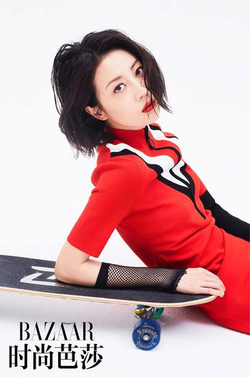 李溪芮 写真