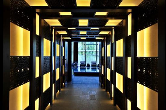 “贵阳安纳塔拉度假酒店”康体娱乐区 中央走廊