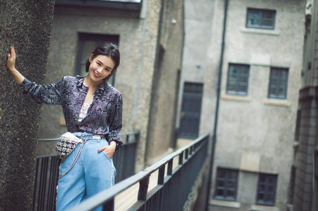 马思纯亮相Vogue Film首映派对红毯