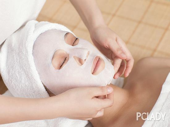 这样用睡眠面膜肌肤更光滑