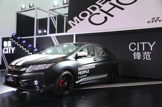 锋范特装车出场图　　