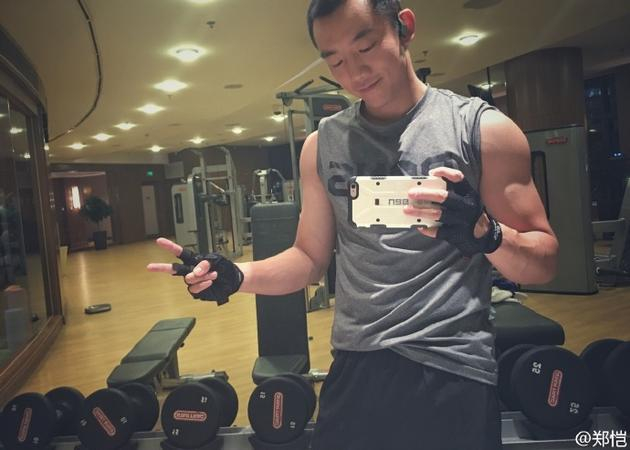 郑凯 健身照