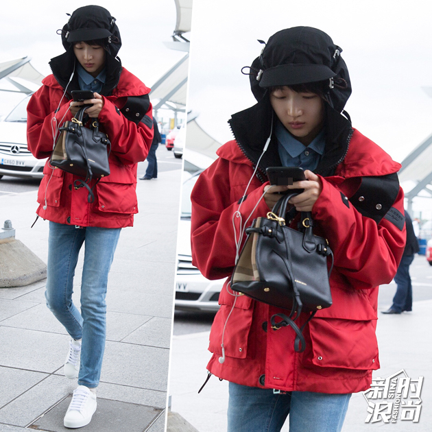 周冬雨机场个性搭配