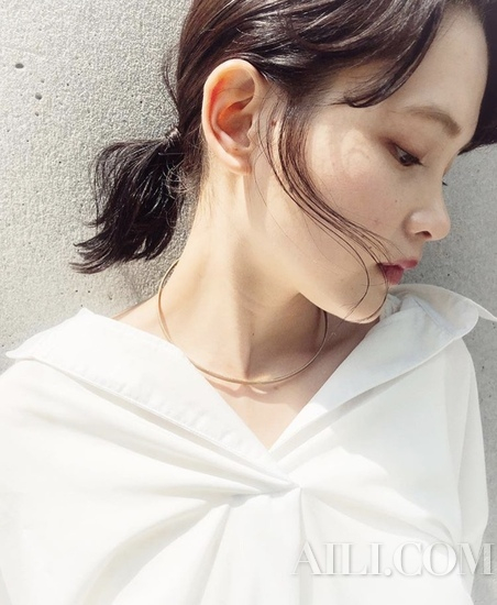 俏丽小马尾