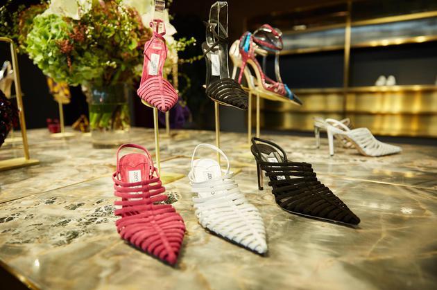 Jimmy choo ss19 hotsell