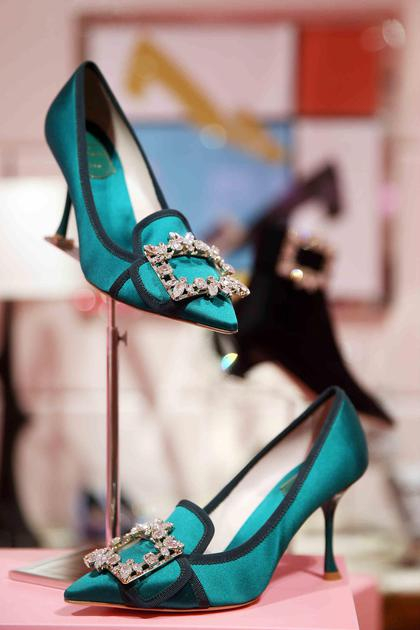 RogerVivier&nbsp;SS19&nbsp;Broche&nbsp;Vivier&nbsp;系列