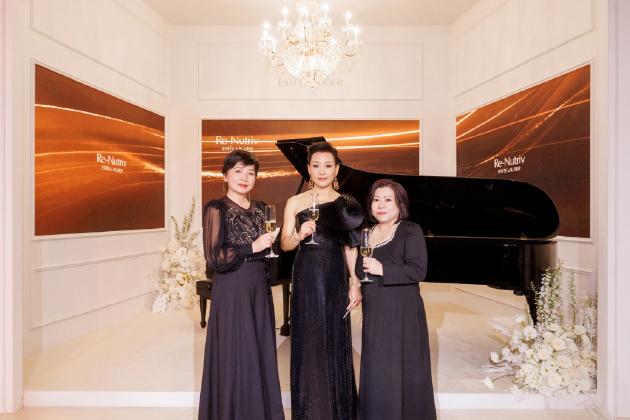 WWD中国联合创始人暨副董事长杨玟、著名演员陈冲、雅诗兰黛全球首席品牌营销官Erica Kwok 举杯共祝世家之夜完美开启