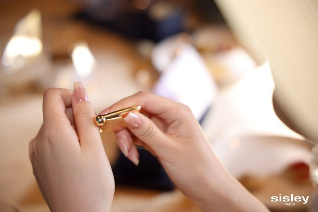 法国希思黎焕眼提塑小金板