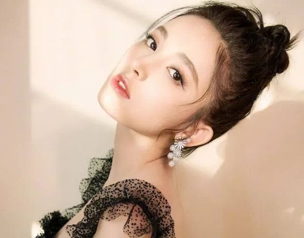古力娜扎的时尚大片
