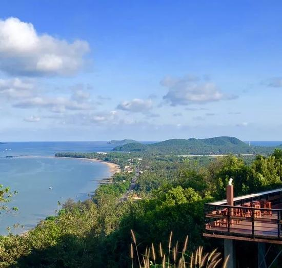 能一览整个泰国湾的sky bar