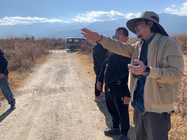 陈凌杰在大理喜洲稻田艺术公园的施工现场(2022)
