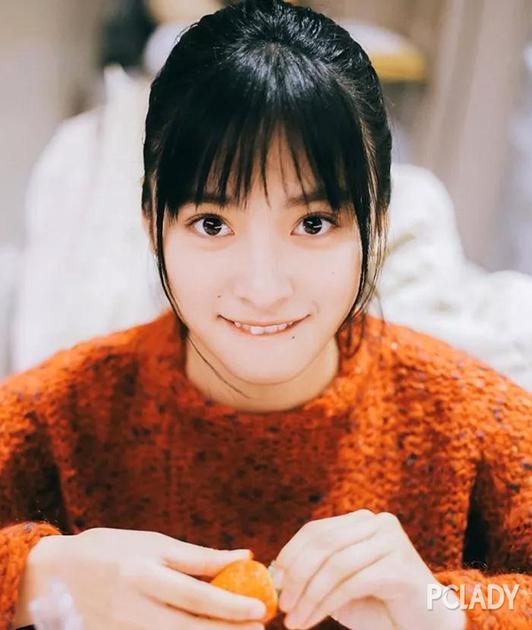 妆淡得如同素颜