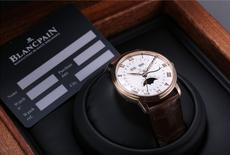 美不过你腕间那抹“月”