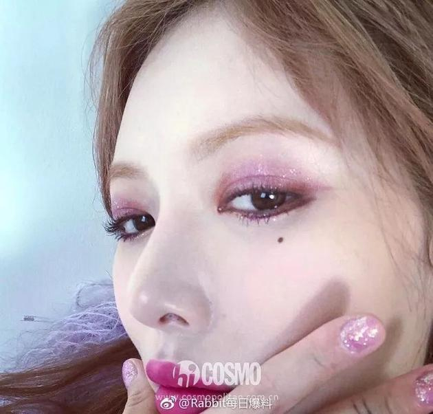 泫雅新妆容
