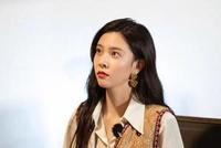 张一山的疑似女友 才是行走的人间拍照教科书吧