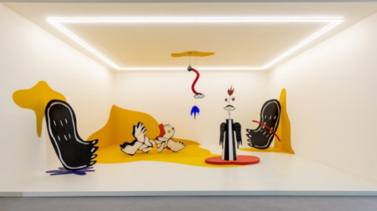 万朵云《住在一滴水里的巨人》