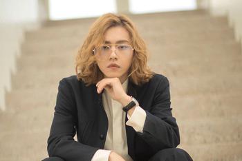 周锐突破次元壁男子