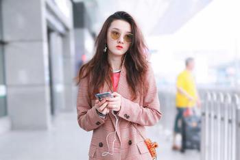 宋祖儿欧阳娜娜隔空撞衫