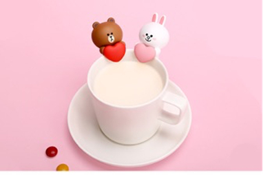 LINE FRIENDS 心形情侣杯挂 RMB 92/套