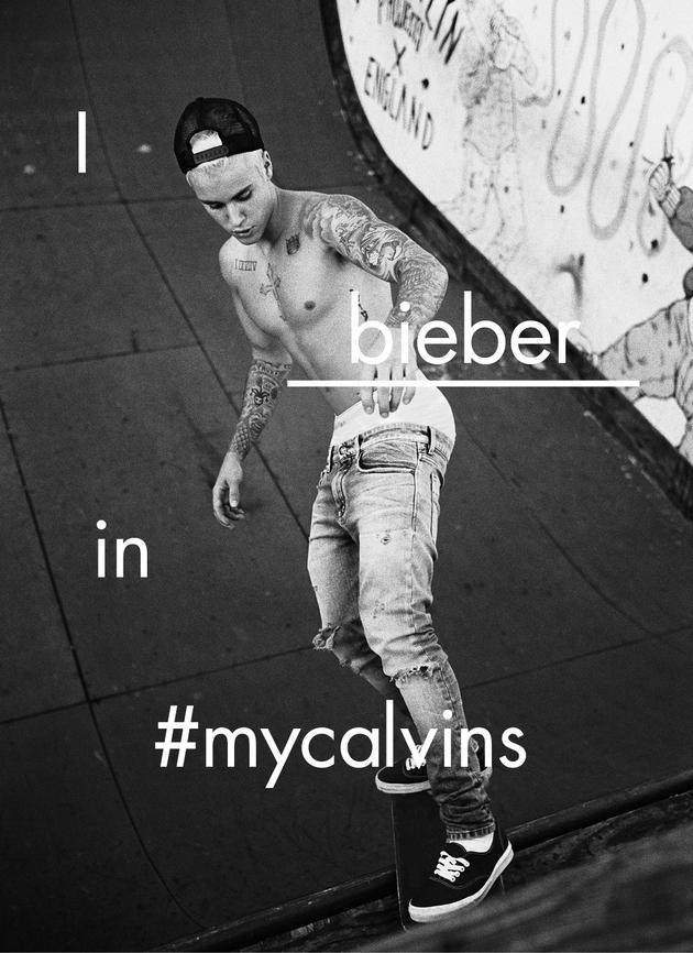 Justin Bieber 亲自示范 CK 内裤的最 “潮流” 穿法 （图片来源：Business Wire）