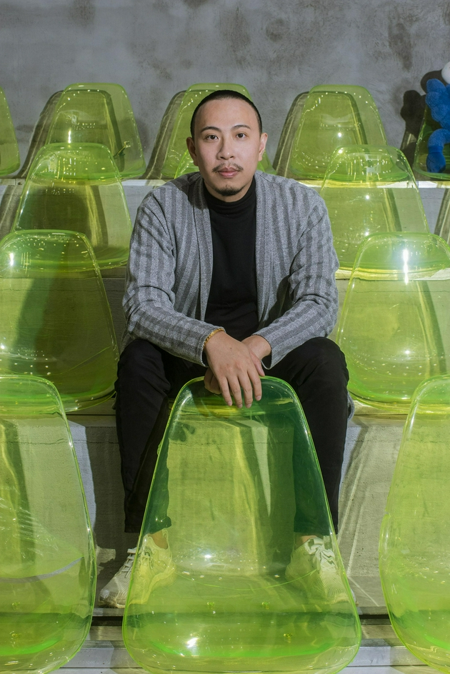 艺术家陈晋