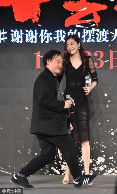 陈奕迅在熊黛林面前自降身高