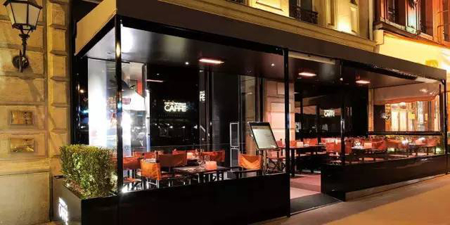 Emporio Armani Caffe店内装饰