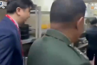 菲律宾防长走后厨躲什么