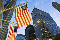 疯狂抛售！美股、美债，突发！特朗普，发出威胁！