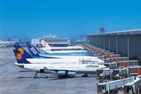 快讯：机场航运板块早盘拉升 华夏航空涨超4%