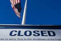 一场枪击案引发的政治风暴：两党陷入僵局，美国政府又要关门了？