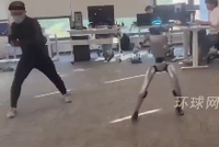 马斯克评论宇树机器人测试视频