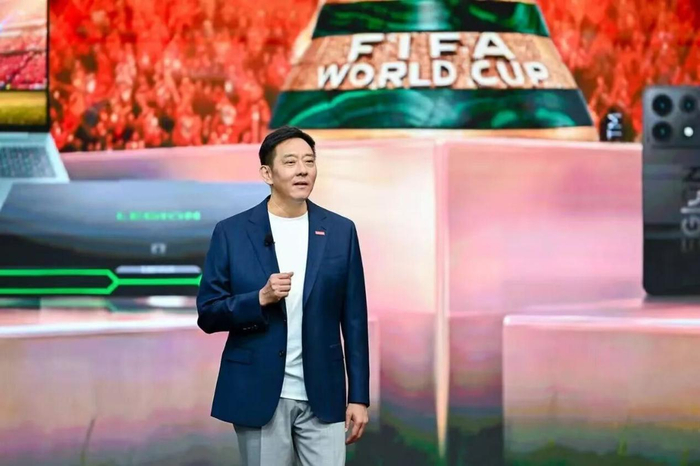 联想集团执行副总裁兼中国区总裁刘军在2026 FIFA世界杯联想嘉年华演讲