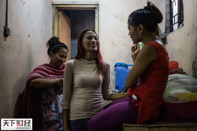 菲律宾台风导致大批灾民沦为妓女_新浪图片