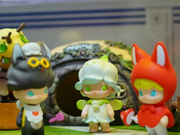 潮玩龙头的秘密：泡泡玛特真是“一夜暴富”？