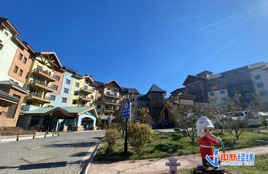 太舞滑雪小镇内的酒店。中新经纬 薛宇飞 摄
