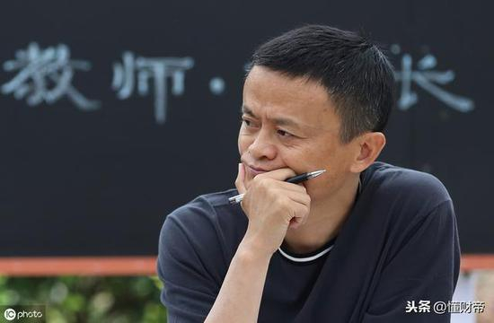 第二个重大影响——花呗、借呗无法高杠杆发ABS，其营收利润大幅下降。