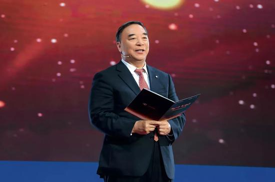 　宋志平在2018（第十七届）中国企业领袖年会上深情告白。来源：中企图库