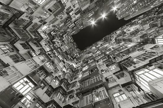 （香港典型的“鸽子屋”）