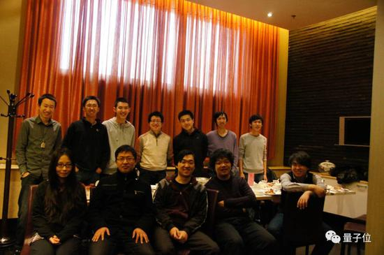 旷视成立早期部分团队合影（前排右二为陈可卿）