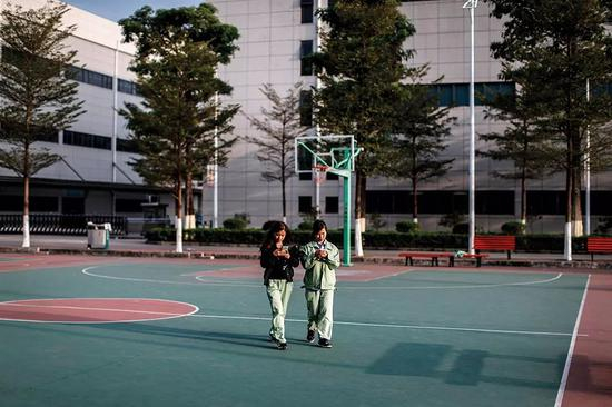 （今年2月起，东莞金立工业园九成产线进入了停工状态。图/视觉中国）