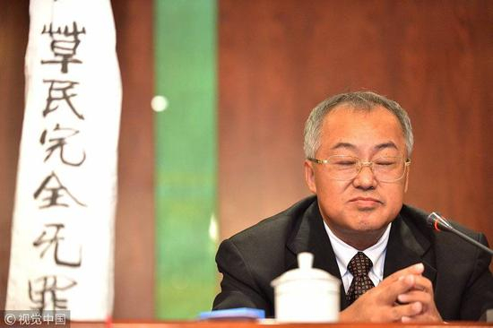 2012年09月14日，顾雏军在北京北四环安徽大厦召开记者会。©视觉中国