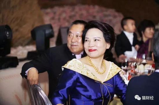 周晓光和丈夫虞云新