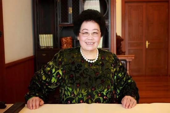 封面题图|陈丽华