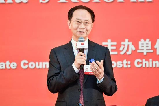 物美控股集团创始人、董事长张文中